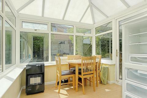 2 bedroom semi-detached house for sale, Moorland Road, Pudsey
