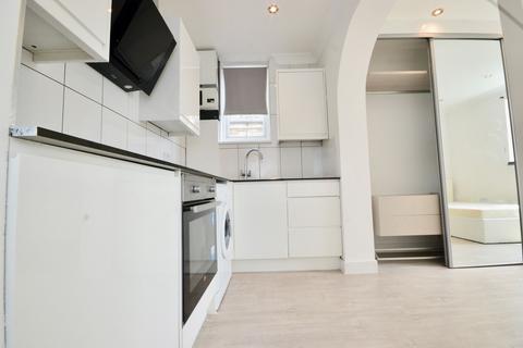 undefined, New Kings Road, London SW6