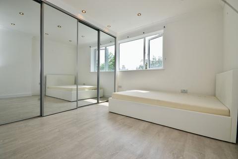 undefined, New Kings Road, London SW6