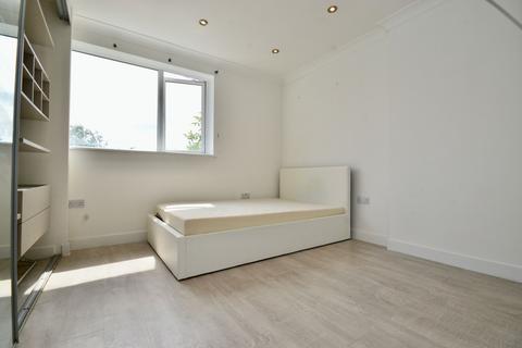 undefined, New Kings Road, London SW6