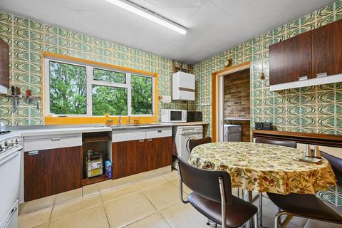 5 Greystoke Gardens, London, W5 1EP