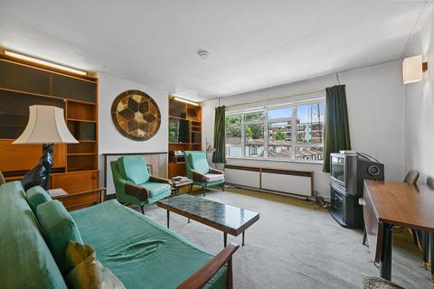 5 Greystoke Gardens, London, W5 1EP