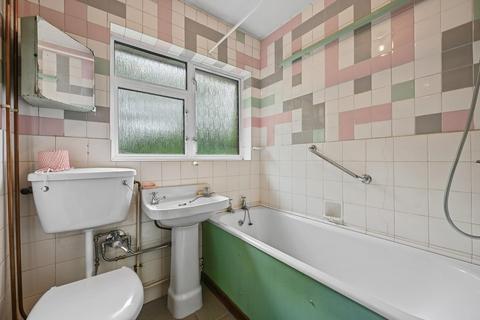 5 Greystoke Gardens, London, W5 1EP