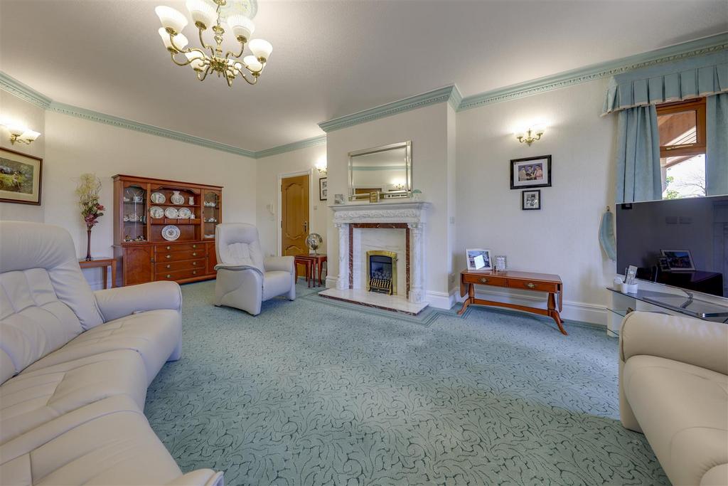 Main Lounge