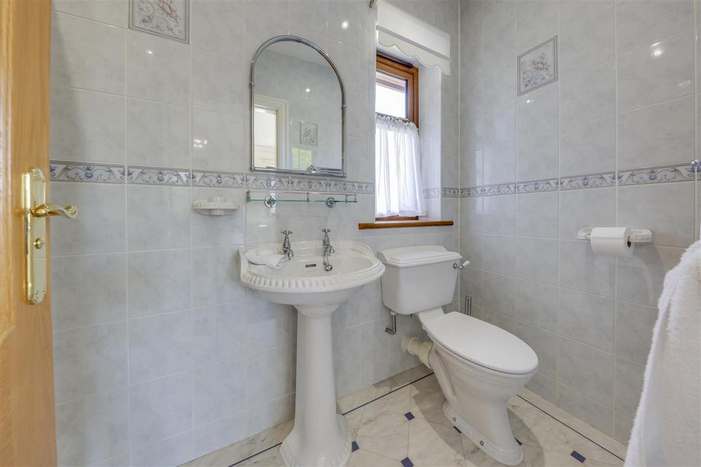 En Suite Shower 2