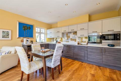 28 Fetherston Grange, Hockley Heath, Solihull, B94 6PX