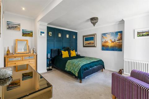 28 Fetherston Grange, Hockley Heath, Solihull, B94 6PX
