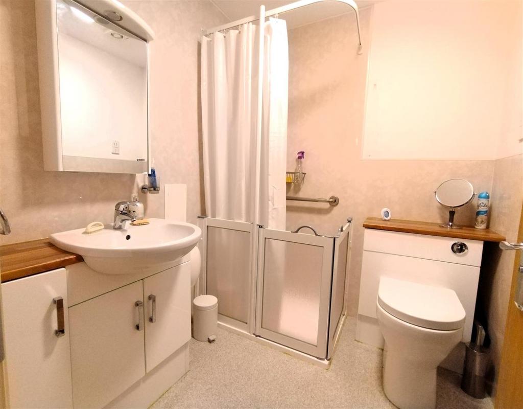 Shower room.jpg