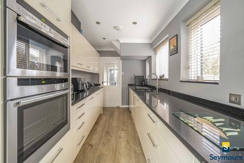 undefined, High View Road, Surrey GU2