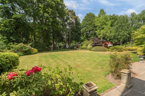5 bedroom detached house to rent, Ridgemead Road, Englefield Green, Egham, Surrey, TW20