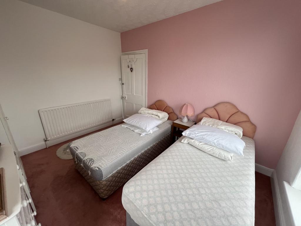 Front Double Bedroom 4