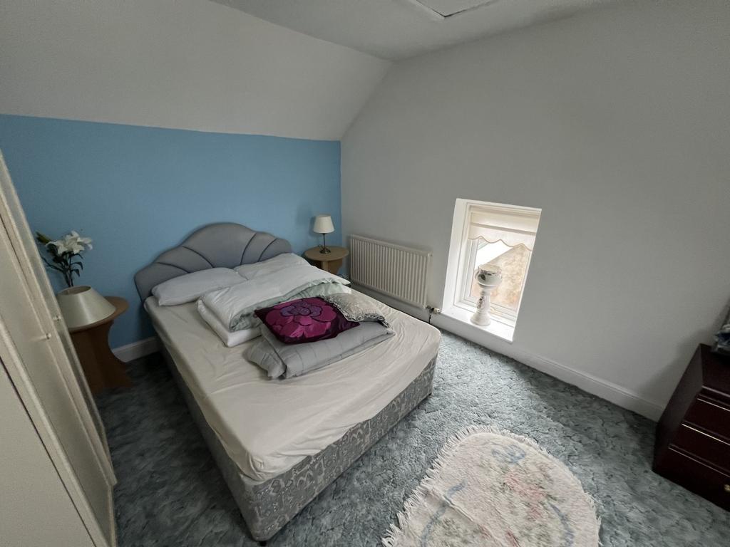 Double Bedroom 6