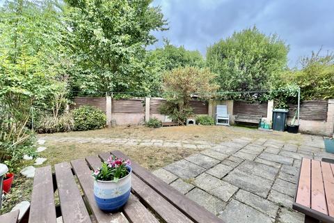 4 bedroom semi-detached house for sale, Curlew Road, Christchurch BH23