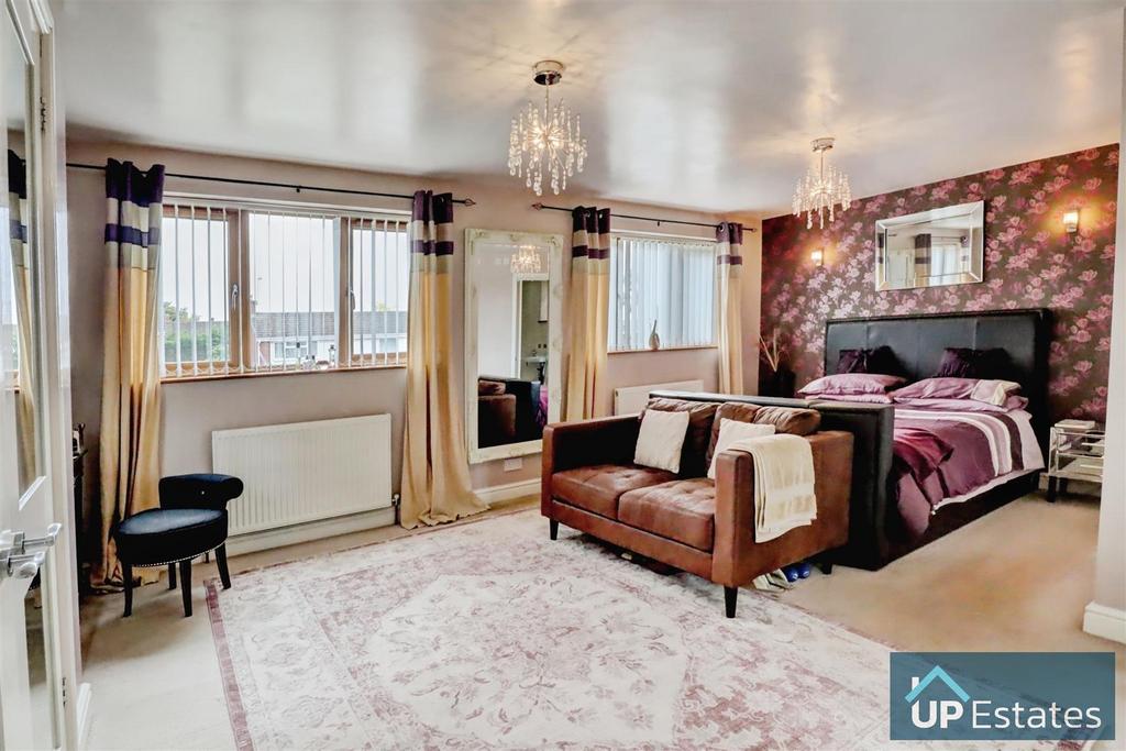 Main bedroom2.jpg