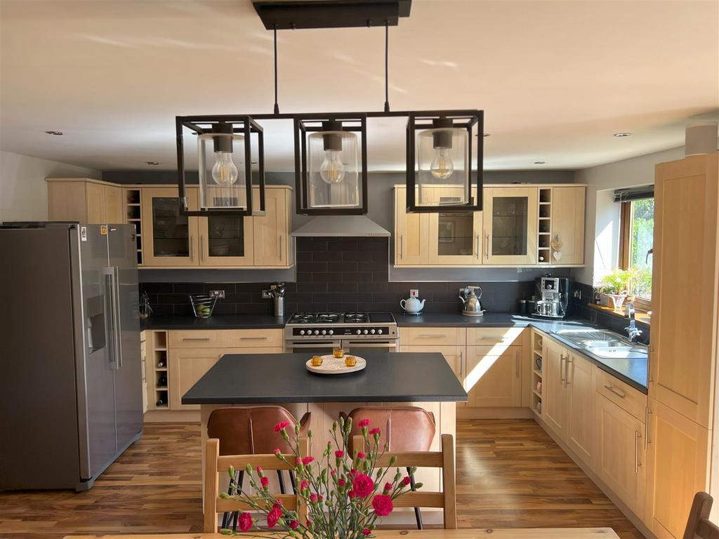 Kitchen Diner.jpeg