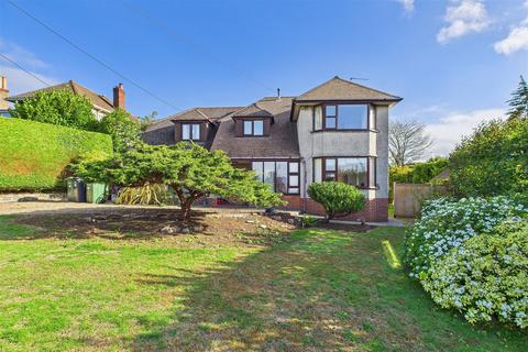 Spacious detached family home within Tickenham
