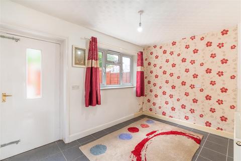 37 Lea Farm Grove, Leeds, LS5 3QJ