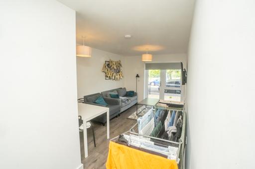 Apartment in Liverpool - More