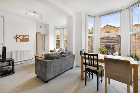 3 bedroom terraced house to rent, Falcon Grove, London, SW11