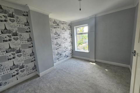 2 bedroom end of terrace house to rent, Cleveland Street, Grimsby DN31