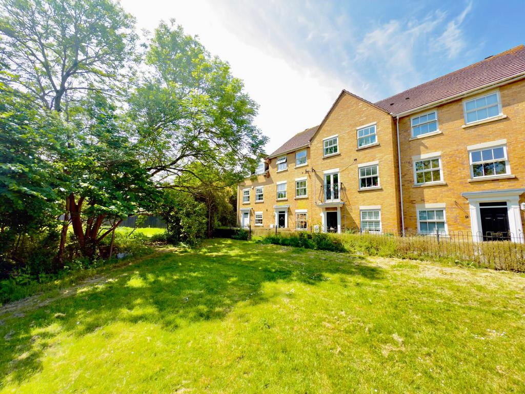 fripp-gardens-milton-keynes-mk8-4-bed-terraced-house-for-sale-415-000