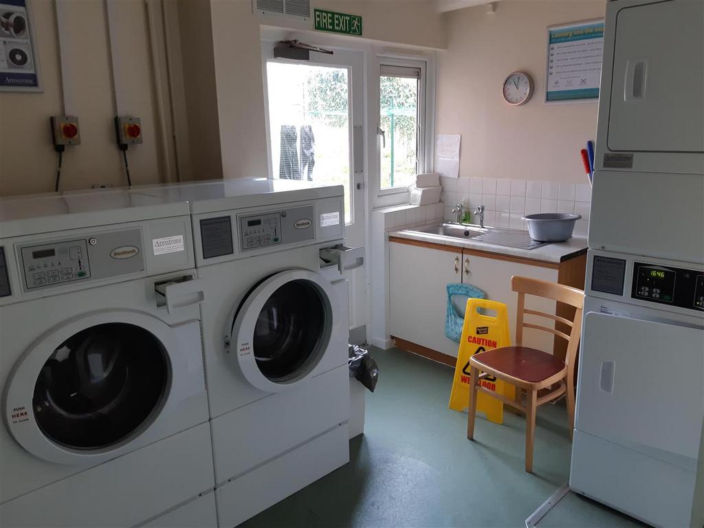 Laundry Room 2.jpg