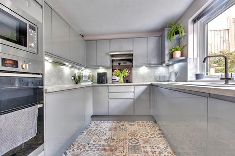 3 bedroom detached bungalow for sale, Farm Road, Arnold, Nottingham