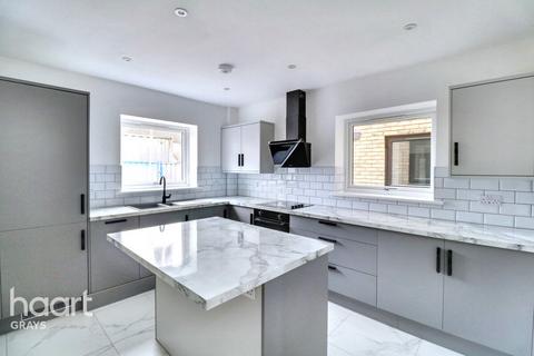 undefined, Grosvenor Road, Orsett