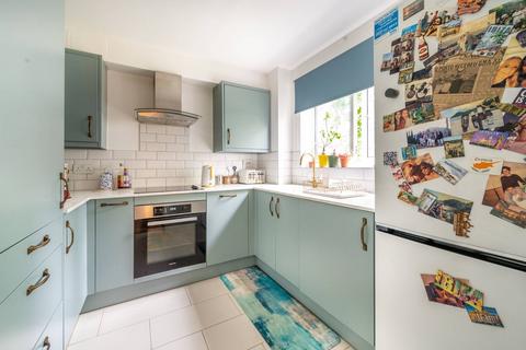 2 bedroom flat for sale, Flanders Court, Walthamstow, London, E17