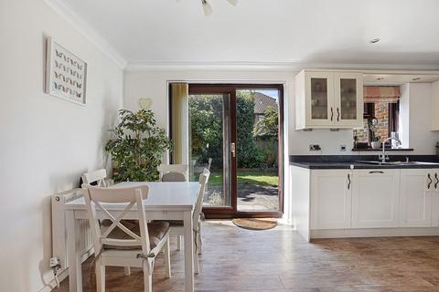 27 Ashbee Close, Snodland, ME6 5HQ