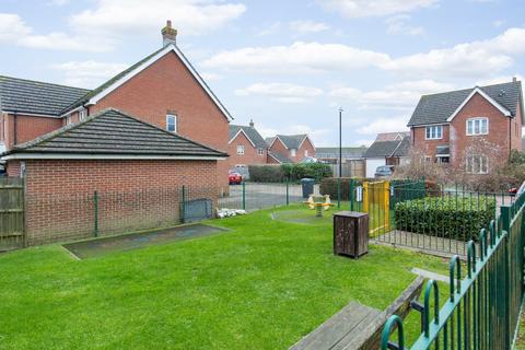 14 Green Close, Whitfield, Dover, CT16 2FD