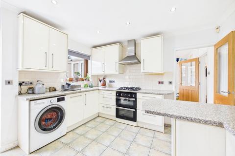 107 Tuffley Avenue, Gloucester, GL1 5NP