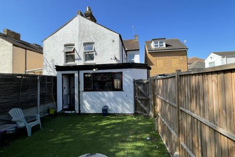 54 Ashburnham Road, Southend-on-sea, SS1 1QD