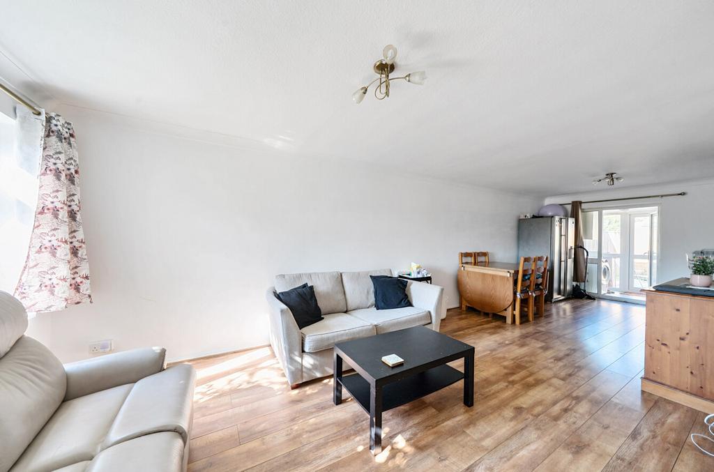 Sitting/Dining Room