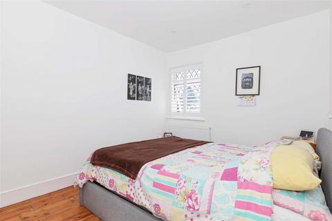 53 Boundary Road, Worthing, BN11 4LL