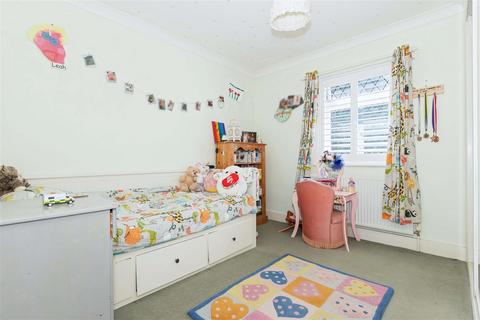 53 Boundary Road, Worthing, BN11 4LL