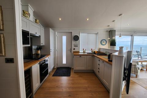 2 bedroom lodge for sale, Shaldon, TQ14