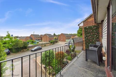 22 Brissenden Close, Upnor, Rochester, ME2 4XW