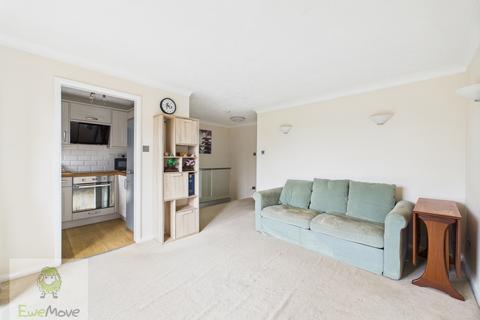 22 Brissenden Close, Upnor, Rochester, ME2 4XW