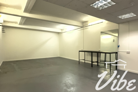 Warehouse to rent, Sampson Street, London E1W