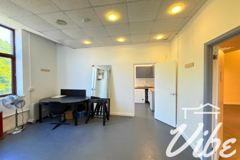 Warehouse to rent, Sampson Street, London E1W