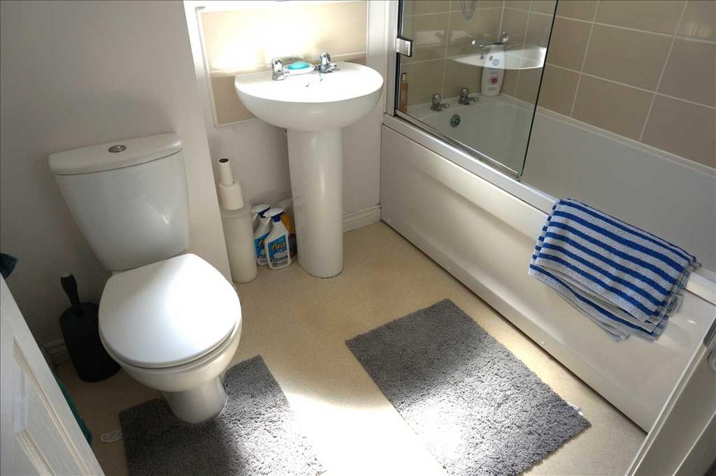 Family bathroom :