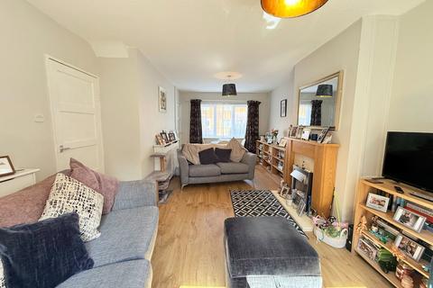 3 bedroom terraced house for sale, Littlecote Croft, Maypole
