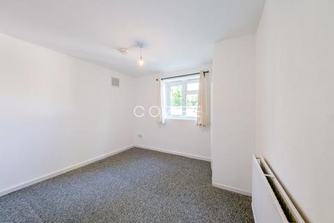 3 bedroom flat to rent, Countisbury House SE26
