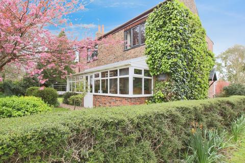 4 bedroom detached house for sale, Main Road, Thorngumbald, Hull, HU12 9NA