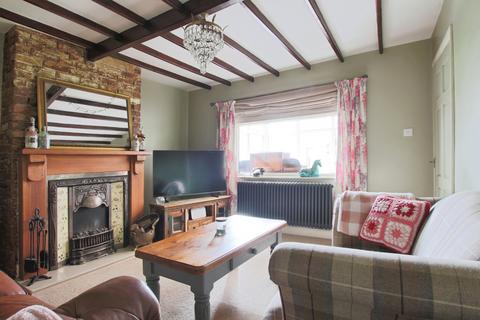 4 bedroom detached house for sale, Main Road, Thorngumbald, Hull, HU12 9NA