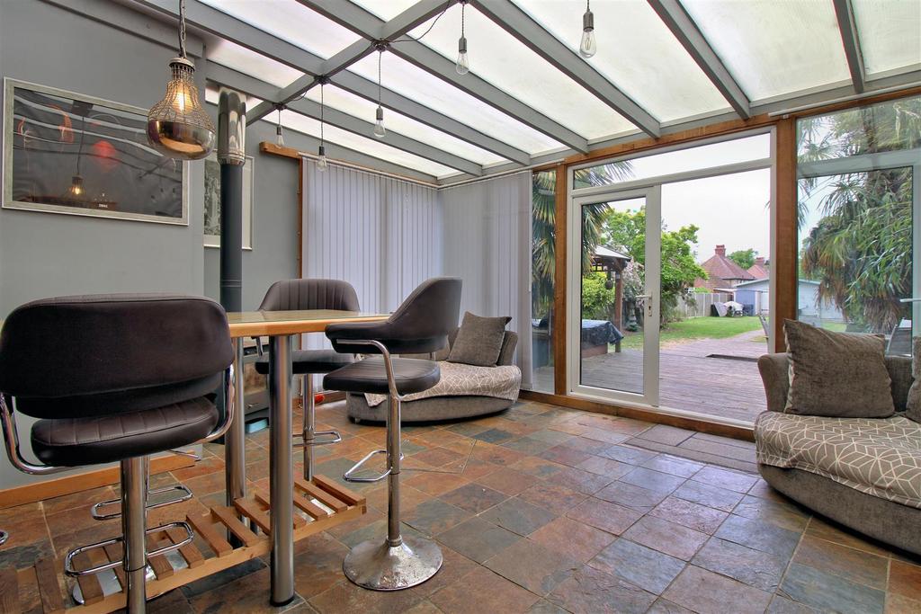Breakfast room