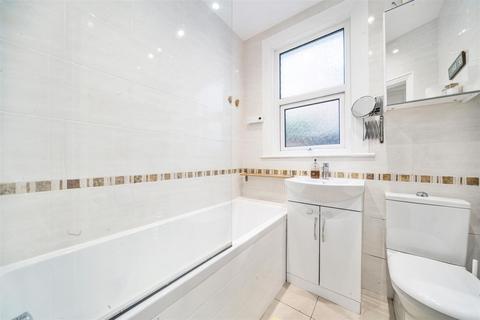 2 bedroom maisonette for sale, Kingston Road, Raynes Park SW20