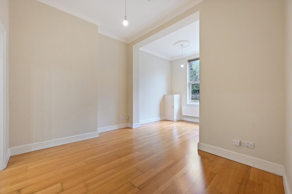 Kitchen / Reception
