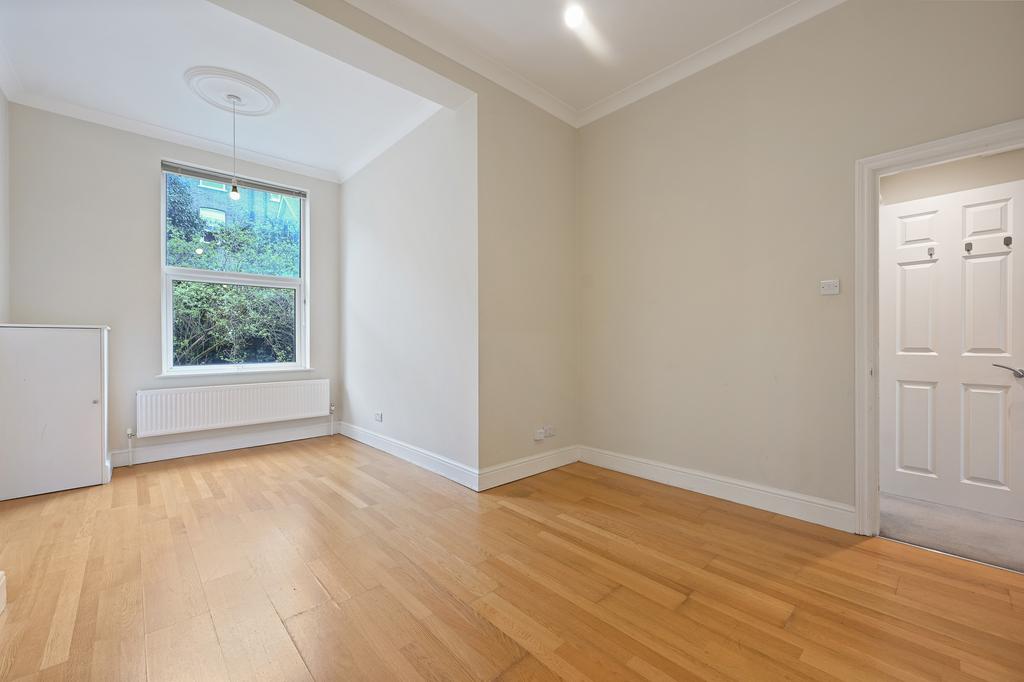 Kitchen / Reception
